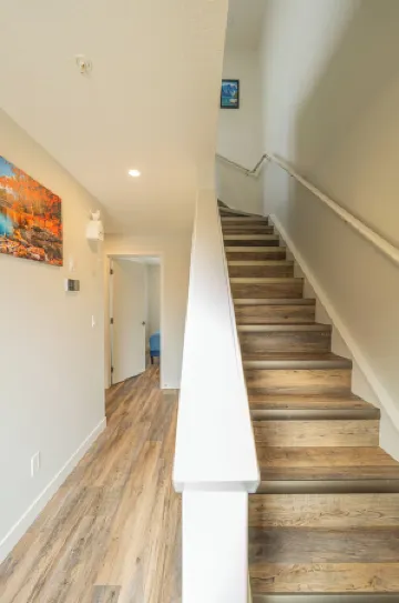 Skyline 207 - Mountain View Townhouse-AC - Heated Pool - Hot Tub