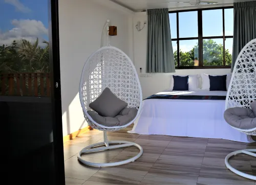 Room in B&B - Master Suite Family Room with Views of the Ocean