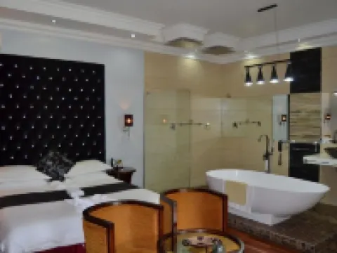 Staybridge河邊&温泉 弗朗西斯敦酒店