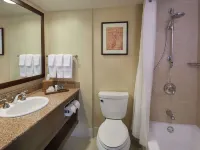 هيلتون فيليج هاوايان ويكيكي بيتش ريزورت Hotels near برج ألوها