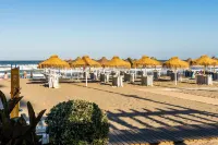 Sur Suites la Dorada, Centricos Soleados a Pocos Metros de la Playa y Con Parking Opcional - 3 ดาว