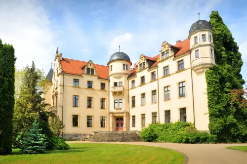 Bernstein Acamed Resort Hotels in Bernburg