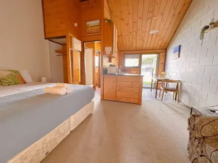 Orewa Motor Lodge Отели в г. Орева