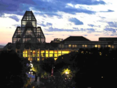 Courtyard Ottawa Downtown Hotels near ByWard Market