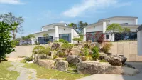 Gosung Shalala Private Pool & Spa Villa فنادق في غوسونغ-غون