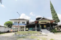 Villa Penginapan Purnama - parcheggio