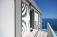 Barreirinha Suite Top Floor by HR Madeira