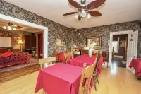 Surfside Inn Hotels in Hubbards