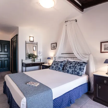 Dionysos Hotel