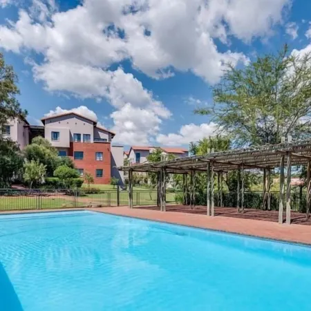 JoziStay @ Jackal Creek Apartments