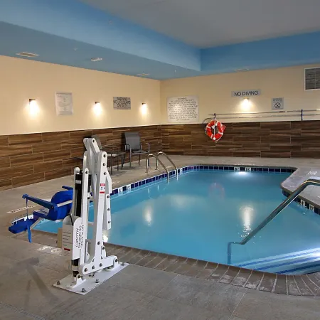 Fairfield Inn & Suites London