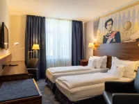 Hotel König Ludwig II Hotels in Garching bei Munchen