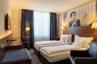 Hotel König Ludwig II فنادق في Ismaning