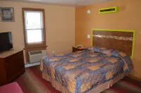 Carleton Circle Motel Falmouth Hotels in Mashpee