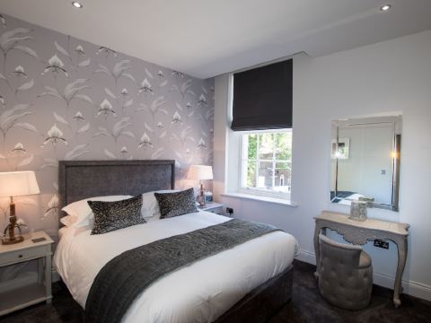 The Halston Carlisle