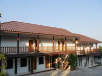 Pattana Resort Hotels near Raksamae Bridge