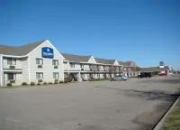 Boarders Inn & Suites by Cobblestone Hotels - Faribault