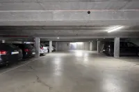 Hotel Astoria am Urachplatz - parking