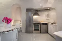 코스모이아 케이브 하우스