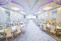 Reef Global Hotel