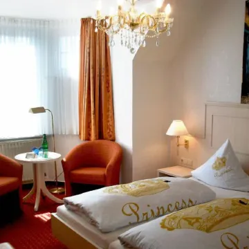 Kurvilla Fürstin Pauline