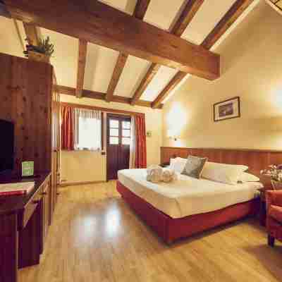 IH Hotels Courmayeur Mont Blanc Rooms