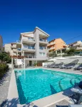 Olive Tree Apartments - Mountain view