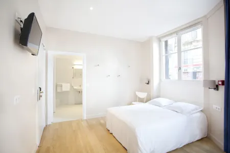 Nadaud Hotel Отели рядом с достопримечательностью «Кладбище Пер Лашез»