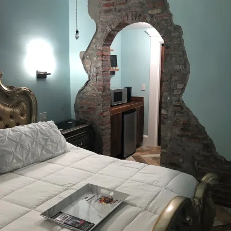Haunted Hotel New Orleans Отели рядом с достопримечательностью «Дом Герман-Грима»