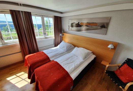 Røros Hotell의 넓은 실내 수영장