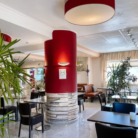 Hotel Falk Отели рядом с достопримечательностью «Хемелинген»
