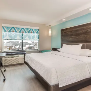 Tru by Hilton Madison West