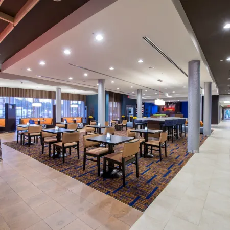 Courtyard Columbus