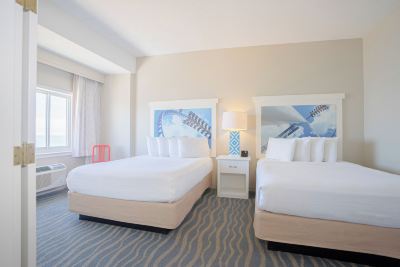 Signature Suite Cedar Point Hotel Breakers Photo