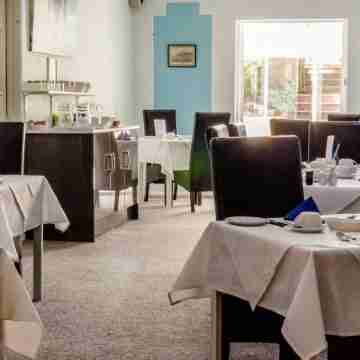 The Avenue Dining/Meeting Rooms