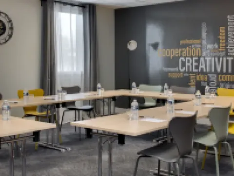 北里永克萊蒙費朗宜必思酒店 里永酒店