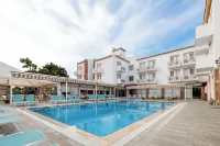 Hanedan Beach Hotel - Bãi biển
