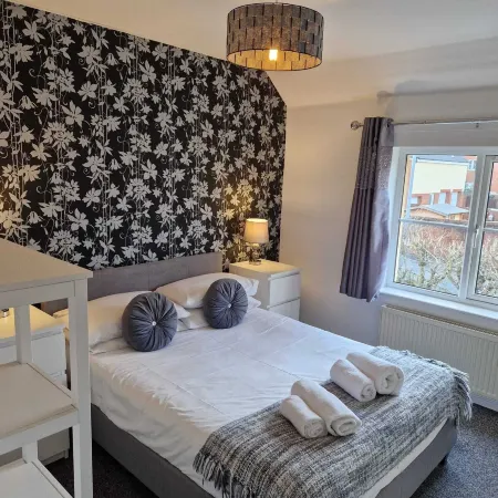 Mayflower Coach House by RentMyHouse