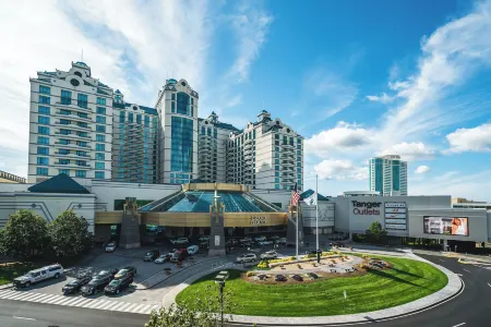 Grand Pequot Tower at Foxwoods Отели рядом с достопримечательностью «Foxwoods Resort and Casino (Connecticut)»
