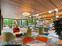 Eden Oak Geelong Hotels near Kardinia Park