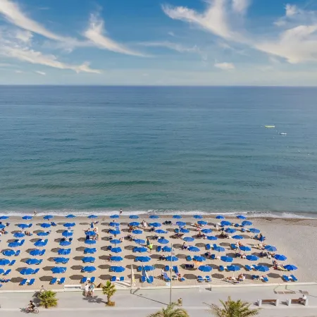 Pearl SeaBreeze Suites