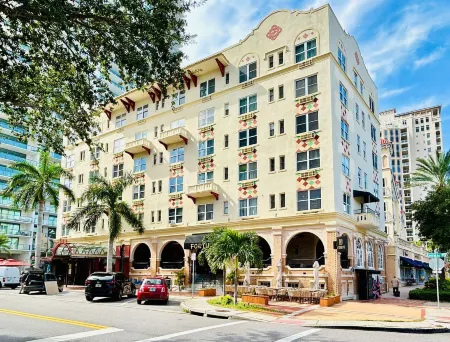Ponce de Leon Hotel