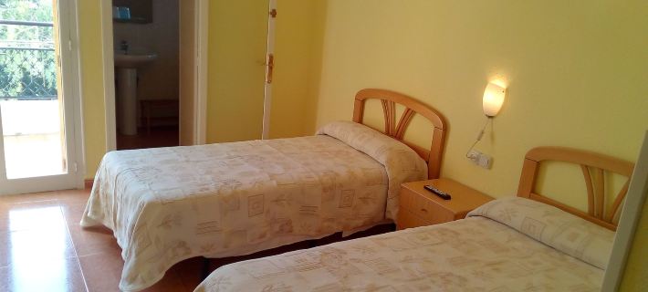 Hostal Lleida Hotels in Calafell