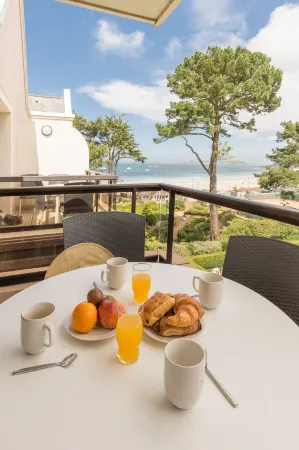 Résidence Pierre & Vacances l'Archipel Отели рядом с достопримечательностью «Ploumanac'h LIghthouse»