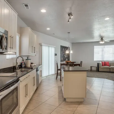 Spacious & New Guesthouse in Orem/Provo
