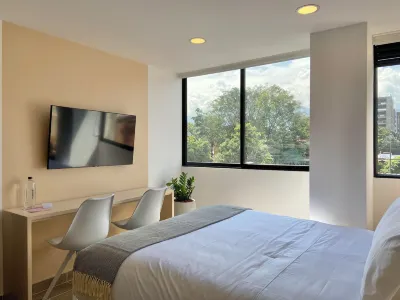 Oliving by Wynwood House Отели рядом с достопримечательностью «AKT SANCRISTOBAL»