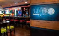 Crowne Plaza HOUSTON GALLERIA AREA by IHG - bar