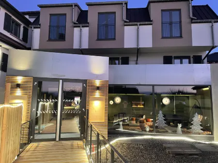 Brit Hotel, Spa & Restaurant - Colmar Est Отели в г. Бишвир