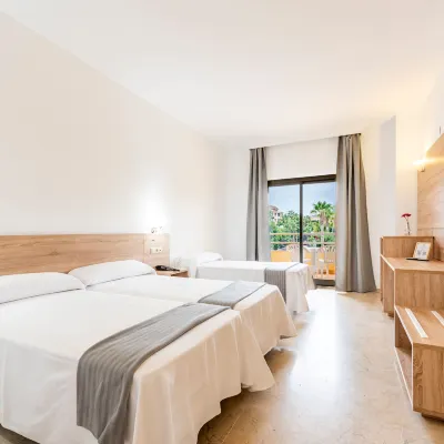 阿爾穆涅卡託沃索酒店 鄰近Loro Sexi Ornithological Park的酒店