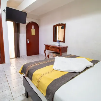 Hotel El Español Centro Histórico Hoteles cerca de Estación ADO CAME